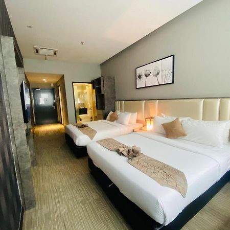 Glex Hotel Signature Johor Bahru Exterior foto