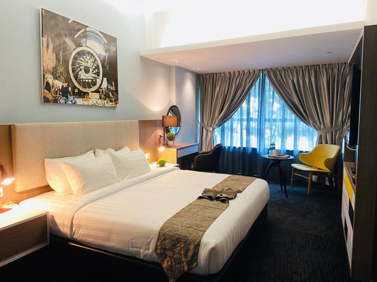 Glex Hotel Signature Johor Bahru Exterior foto