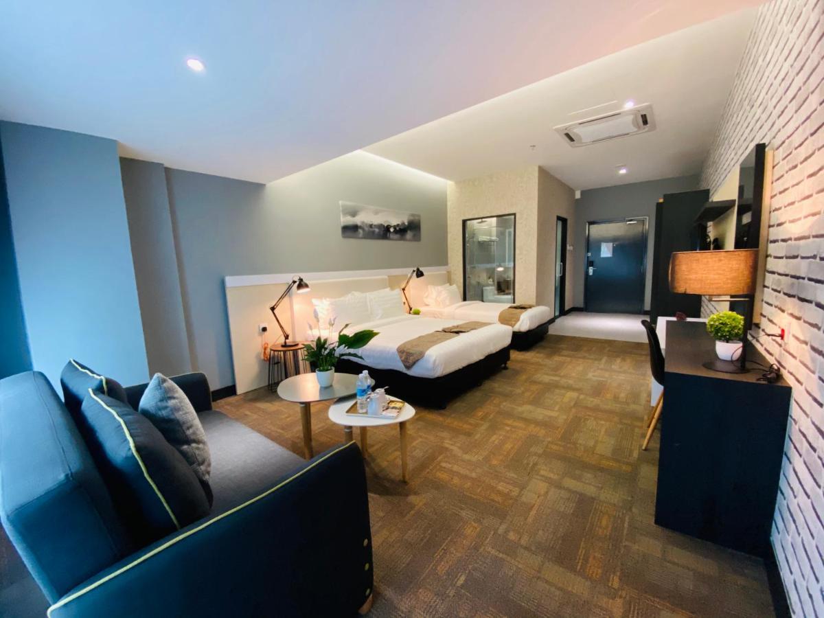 Glex Hotel Signature Johor Bahru Exterior foto