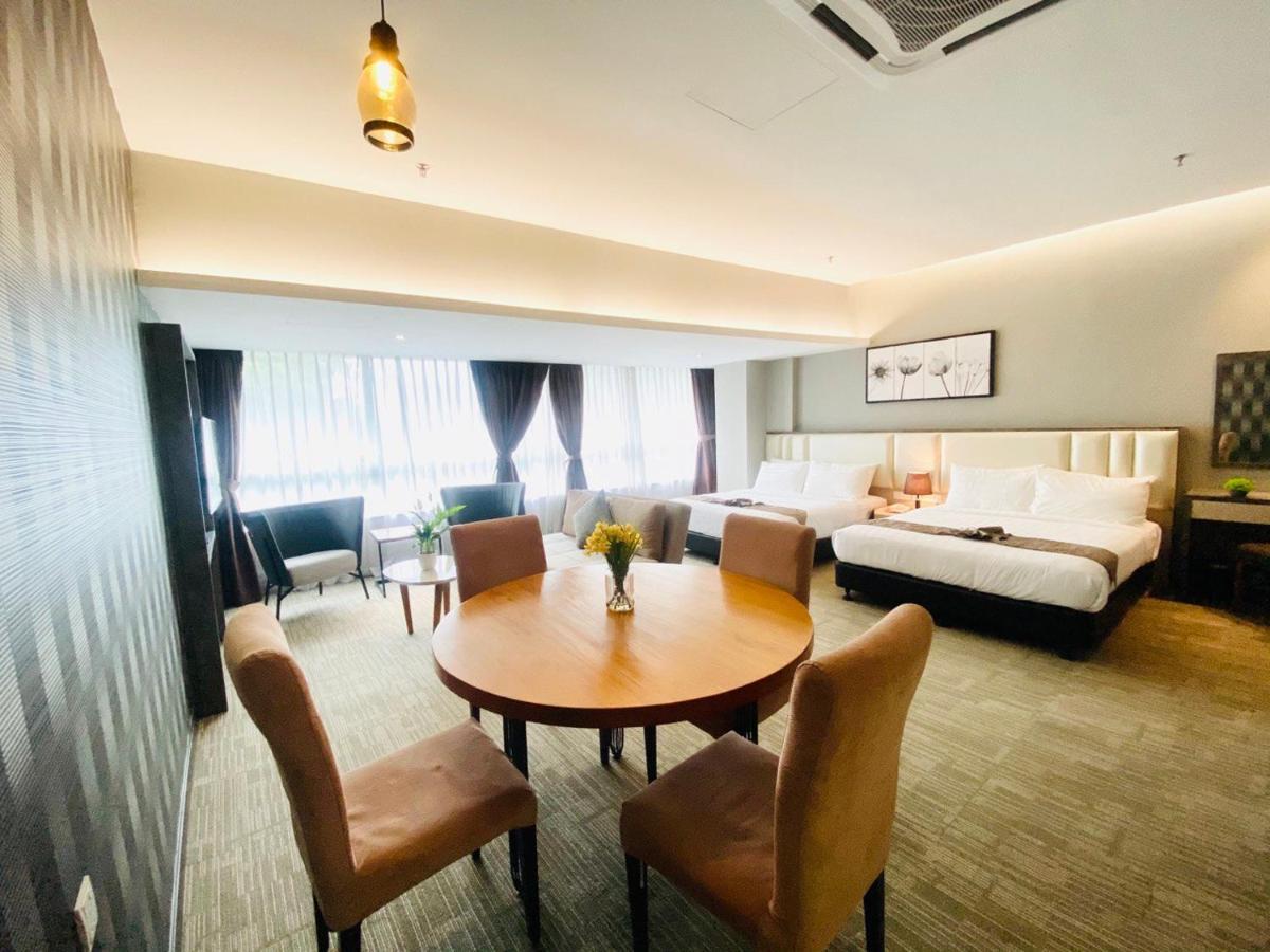 Glex Hotel Signature Johor Bahru Exterior foto