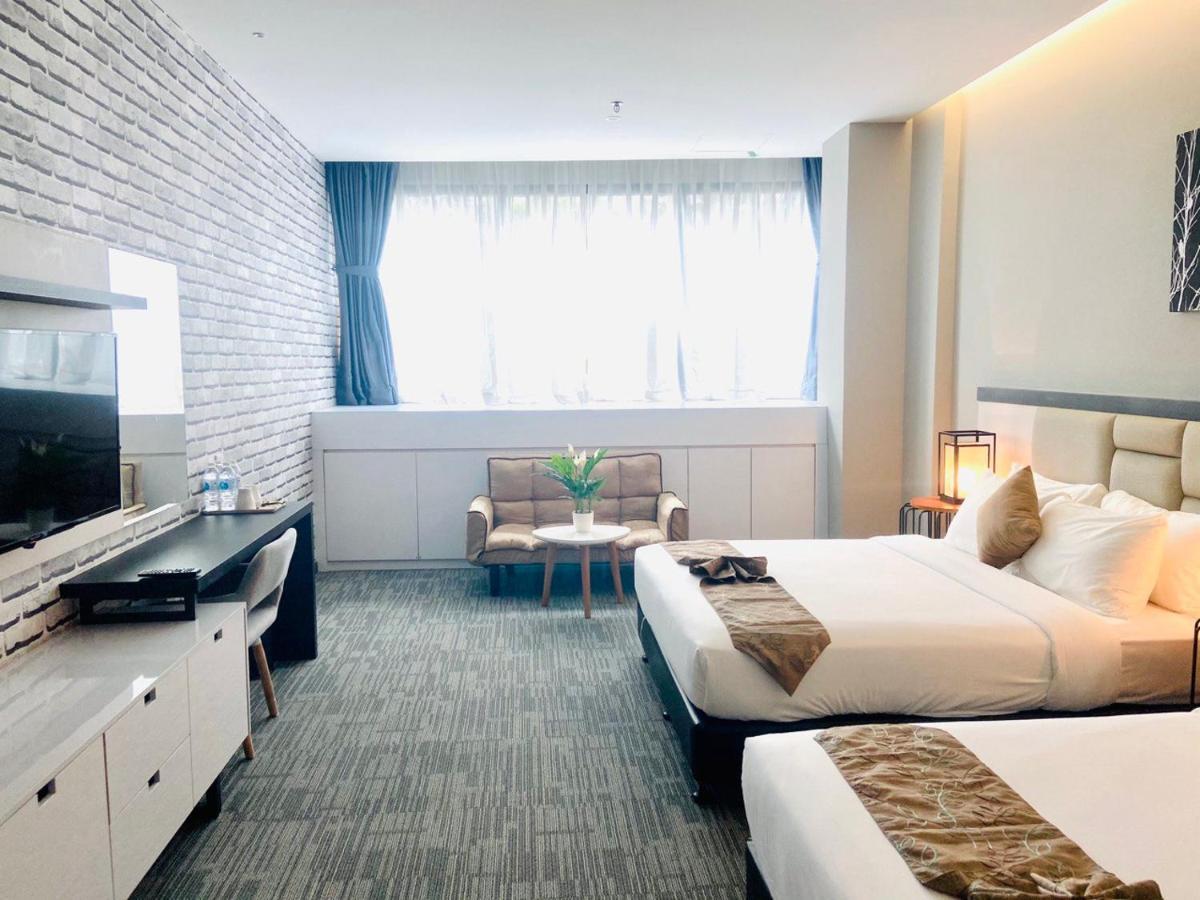 Glex Hotel Signature Johor Bahru Exterior foto